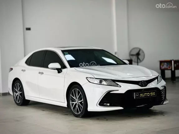 Toyota Camry 2.5Q 2023 - Nhập khẩu Thái Lan