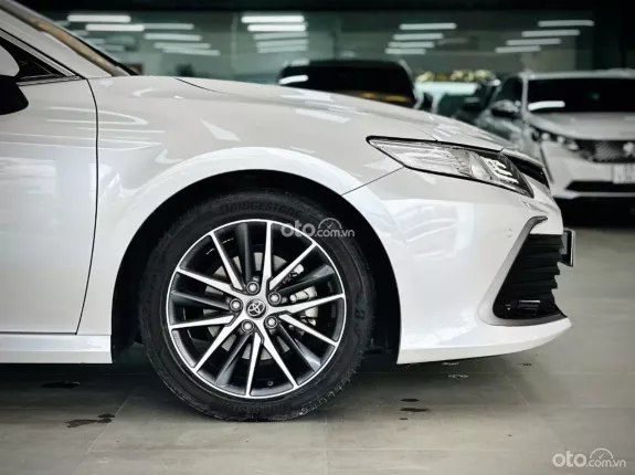 Toyota Camry 2.5Q 2023 - Nhập khẩu Thái Lan