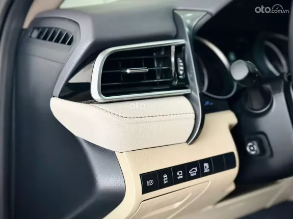 Toyota Camry 2.5Q 2023 - Nhập khẩu Thái Lan