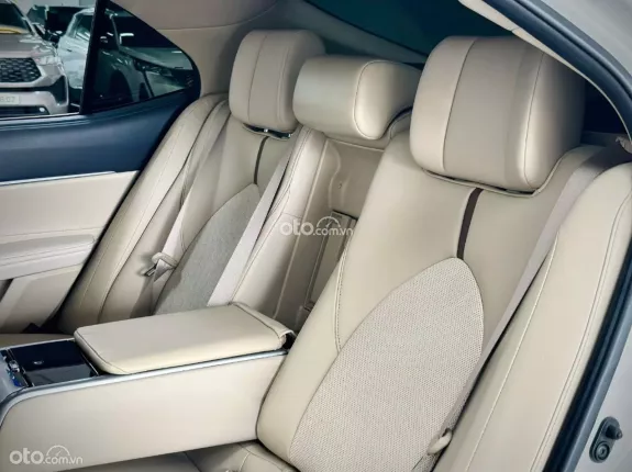 Toyota Camry 2.5Q 2023 - Nhập khẩu Thái Lan
