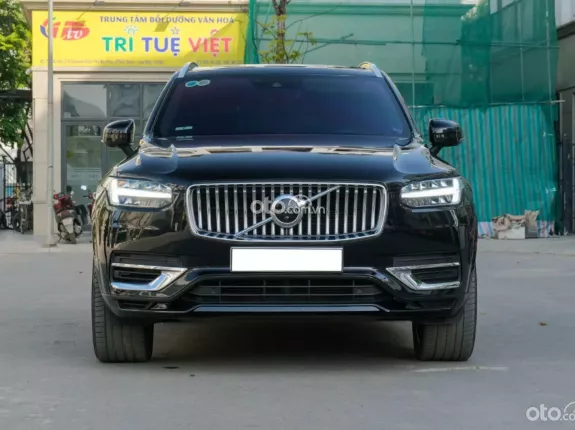 Volvo XC90 T8 Hybrid Recharge AWD 2021 - SUV 7 chỗ mạnh mẽ, tiết kiệm