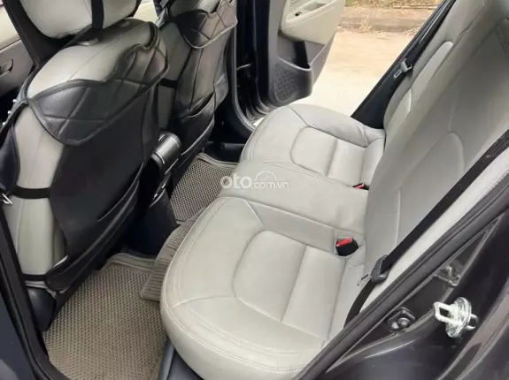 Kia Rio 1.4 AT 2015 - Sedan số tự động đời xe nhập khẩu tên tư nhân biển 30 Xe đẹp tắt nắng, zin về máy số keo chỉ