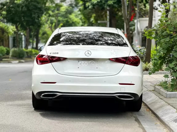 Mercedes-Benz C200 Avantgarde Plus 2021 - Xe siêu đẹp, lăn bánh ít, chất lượng cam kết