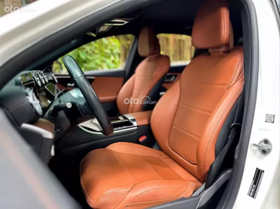 Mercedes-Benz C200 Avantgarde Plus 2021 - Xe siêu đẹp, lăn bánh ít, chất lượng cam kết