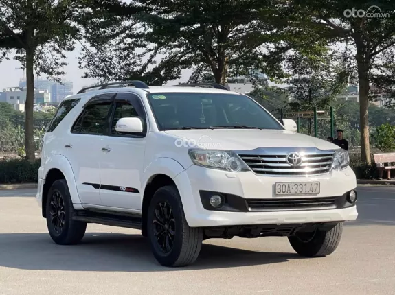 Toyota Fortuner 2.7V TRD 4x4 2014 - Hàng mướt cho anh em mua sử dụng