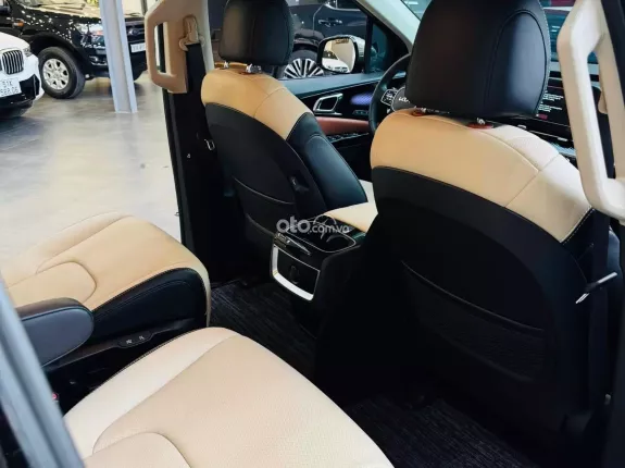 Kia Carnival 2.2D Premium 2023 - MPV cao cấp đầy đủ tiện nghi
