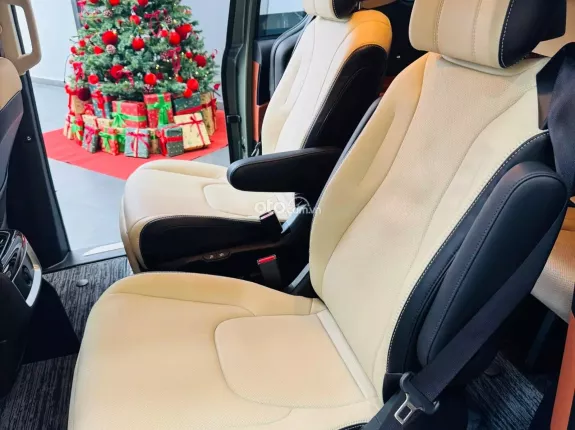 Kia Carnival 2.2D Premium 2023 - MPV cao cấp đầy đủ tiện nghi