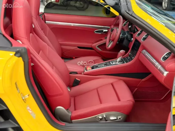 Porsche 718 Boxster 2024 - Chuẩn 1,100 km như mới