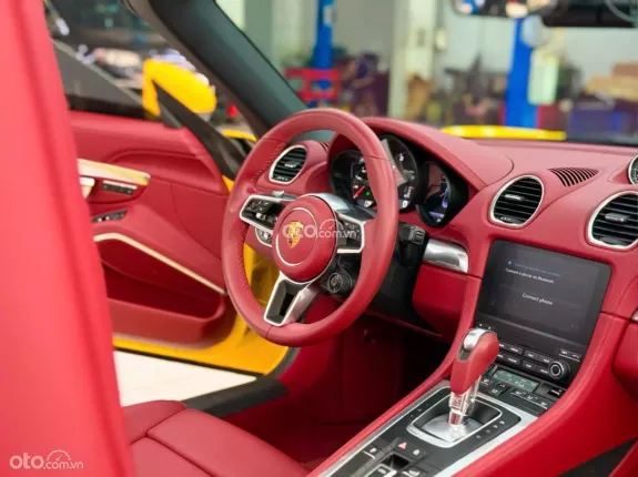 Porsche 718 Boxster 2024 - Chuẩn 1,100 km như mới