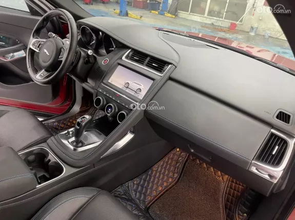Jaguar E-Pace 2.0L I4 Tubrocharged R-Dynamic 2018 - Chuẩn 52,000 km