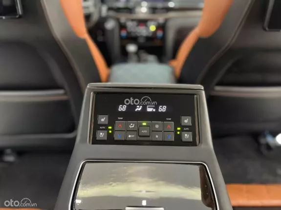 Lexus LX 570 MBS 2015 - Nhập Mỹ/84,000 km