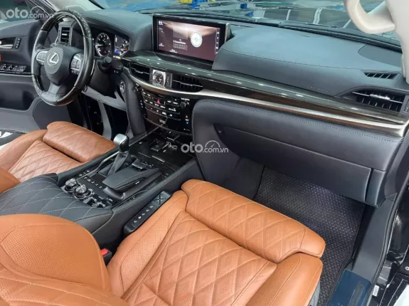 Lexus LX 570 MBS 2015 - Nhập Mỹ/84,000 km