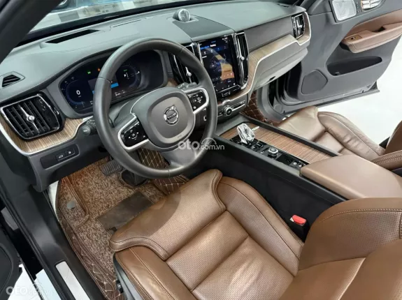 Volvo XC60 T8 AWD Recharge 2022 - Full bảo dưỡng Hãng