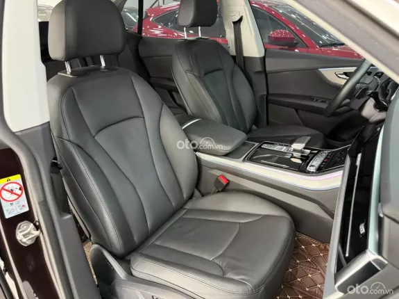 Audi Q8 55 TFSI Quattro 2021 - Chạy ít 17,000 km