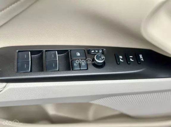 Toyota Camry 2.5HV 2022 - Cực đẹp BH chính hãng Toyota Sure