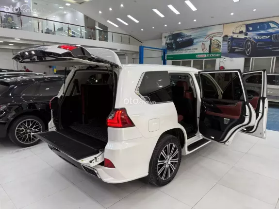 Lexus LX 570 Super Sport 2018 - 93,000 km