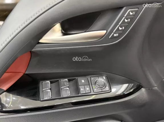 Lexus LX 570 Super Sport 2018 - 93,000 km