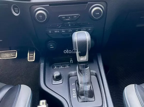 Ford Ranger Raptor 2019 - Cần bán xe bán tải 4x4, bảo dưỡng đầy đủ