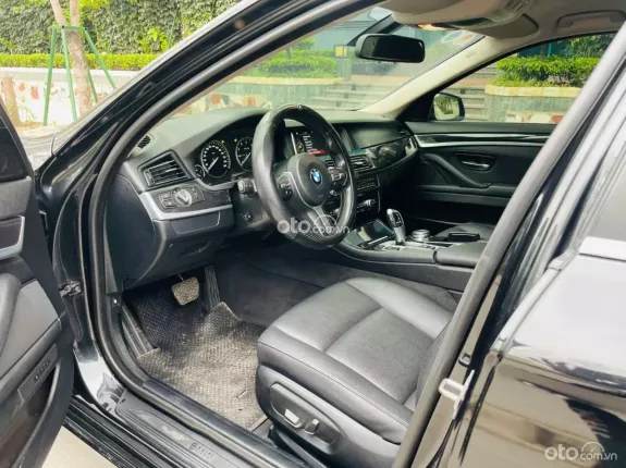 BMW 520i Luxury Line 2014 - Đen sang trọng, Đồ chơi khủng, Giá cực HOT!