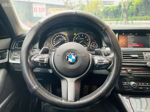 BMW 520i Luxury Line 2014 - Đen sang trọng, Đồ chơi khủng, Giá cực HOT!