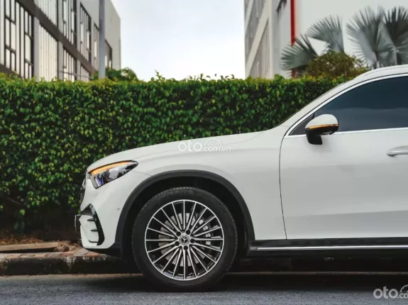 Mercedes-Benz GLC 300 4Matic 2023 - Mercedes GLC300 4Matic 2023 siêu lướt 11.000km như xe thùng