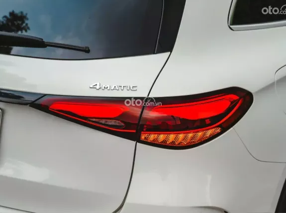 Mercedes-Benz GLC 300 4Matic 2023 - Mercedes GLC300 4Matic 2023 siêu lướt 11.000km như xe thùng