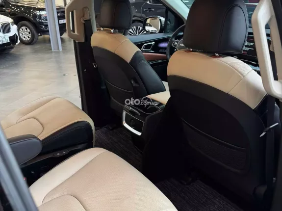 Kia Carnival 2.2D Premium 2023 - Đầy đủ lịch sử hãng, chất lượng đảm bảo