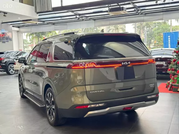 Kia Carnival 2.2D Premium 2023 - Đầy đủ lịch sử hãng, chất lượng đảm bảo