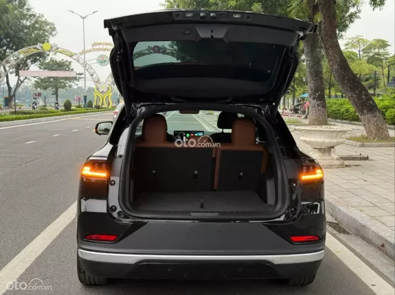 VinFast VF8 Plus 2025 - Xe điện cao cấp chạy lướt giá tốt