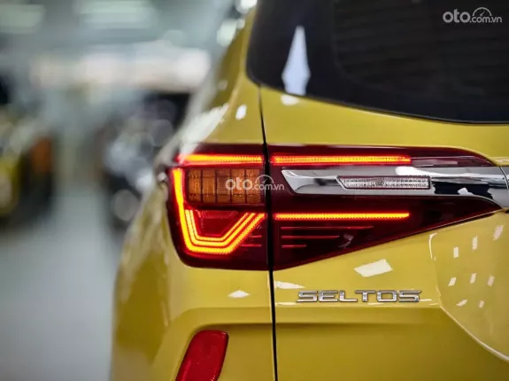 Kia Seltos 1.6 Premium 2020 - Xe SUV siêu lướt 2020, ODO chỉ 20.000km