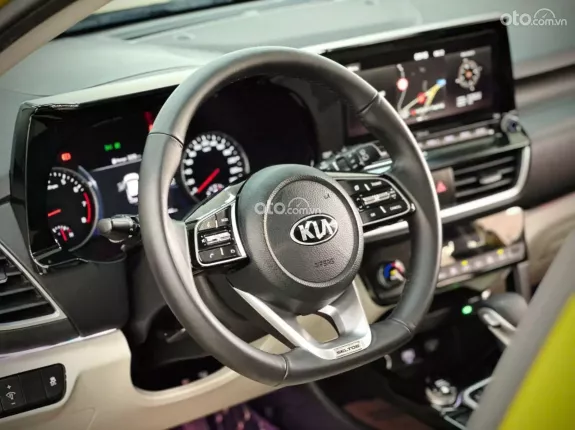 Kia Seltos 1.6 Premium 2020 - Xe SUV siêu lướt 2020, ODO chỉ 20.000km