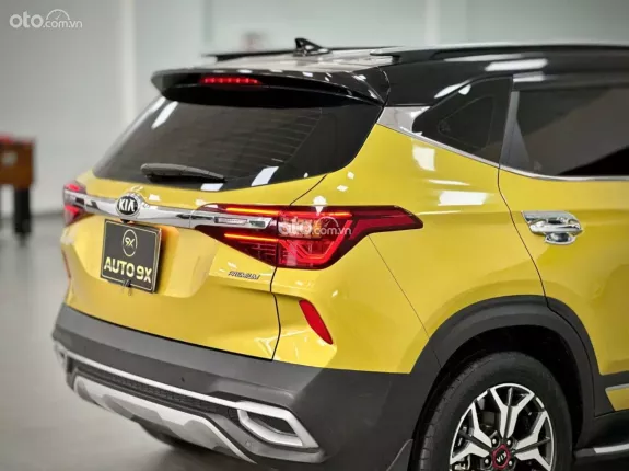 Kia Seltos 1.6 Premium 2020 - Xe SUV siêu lướt 2020, ODO chỉ 20.000km