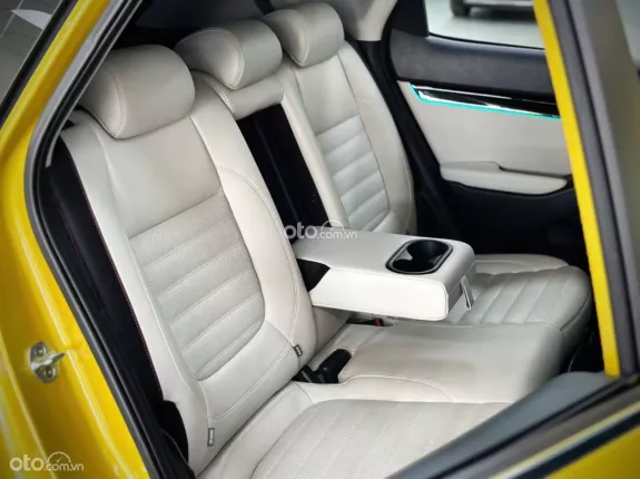 Kia Seltos 1.6 Premium 2020 - Xe SUV siêu lướt 2020, ODO chỉ 20.000km