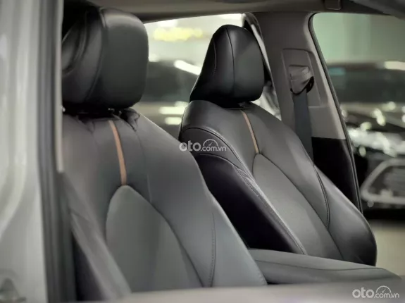 Toyota Camry 2.5Q 2021 - Động cơ mạnh mẽ, tiết kiệm nhiên liệu