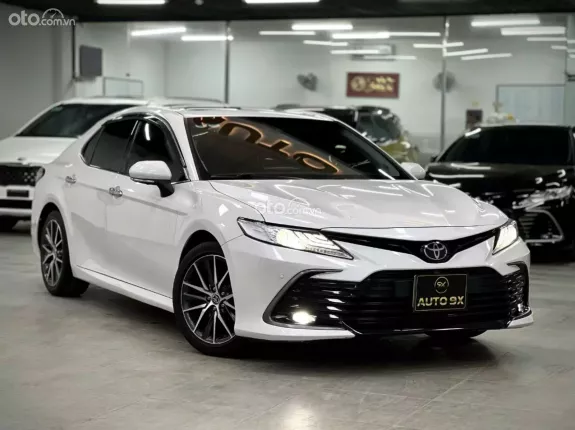 Toyota Camry 2.5Q 2021 - Động cơ mạnh mẽ, tiết kiệm nhiên liệu