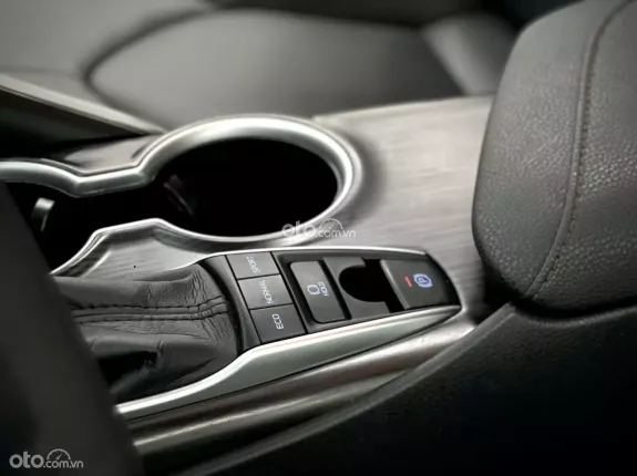 Toyota Camry 2.5Q 2021 - Động cơ mạnh mẽ, tiết kiệm nhiên liệu