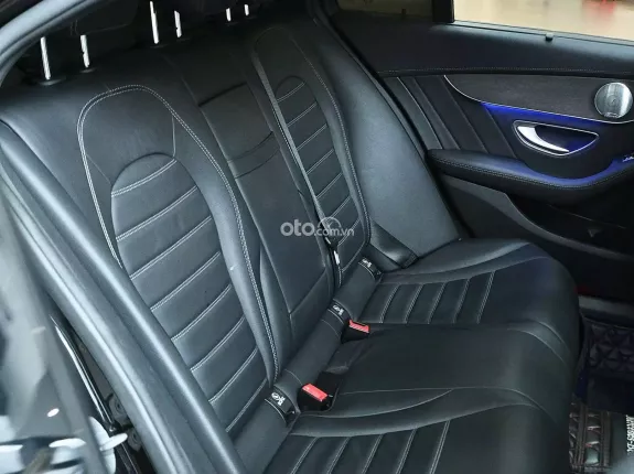 Mercedes-Benz C300 AMG 2019 - Chuyên Mẹc giá tốt nhất thị trường - Có hỗ trợ bank NH
