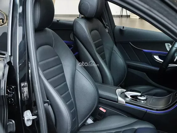 Mercedes-Benz C300 AMG 2019 - Chuyên Mẹc giá tốt nhất thị trường - Có hỗ trợ bank NH