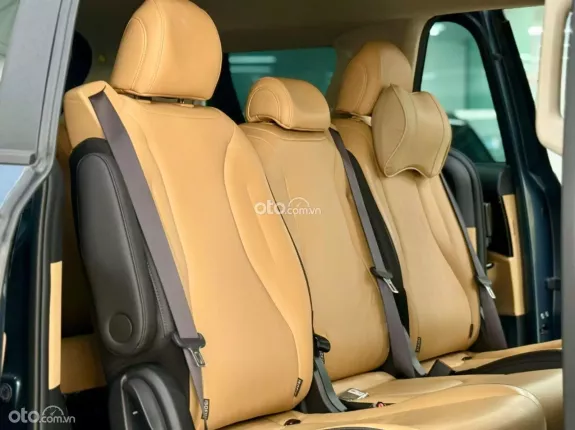 Kia Carnival 2.2D Luxury 2022 - Màu xanh nội thất kem sang trọng