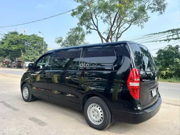 Hyundai Grand Starex 2.4 MT 2008 - Bán Huyndai Starex chở tiền 5 chỗ, đời 2008, xe ko niên hạn, máy dầu