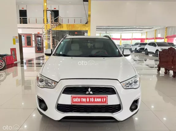 Mitsubishi Outlander Sport 2.0 CVT Premium 2014 - SUV gầm cao chất lượng, keo chỉ máy số Zin