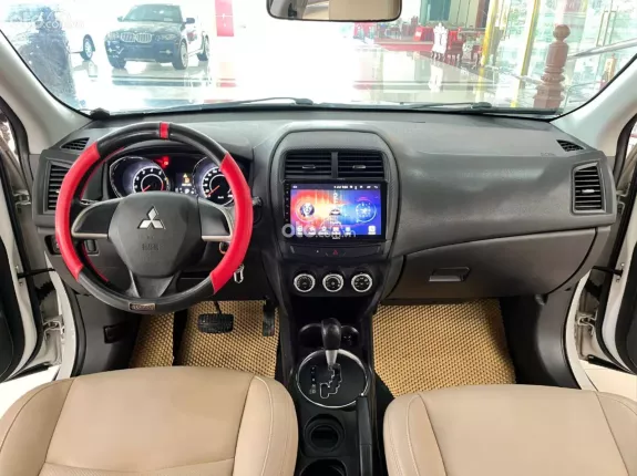Mitsubishi Outlander Sport 2.0 CVT Premium 2014 - SUV gầm cao chất lượng, keo chỉ máy số Zin