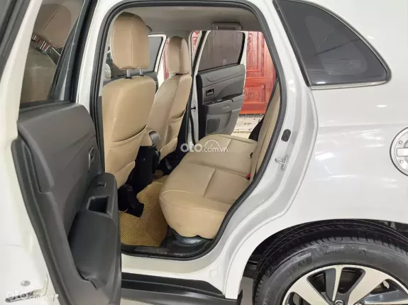 Mitsubishi Outlander Sport 2.0 CVT Premium 2014 - SUV gầm cao chất lượng, keo chỉ máy số Zin