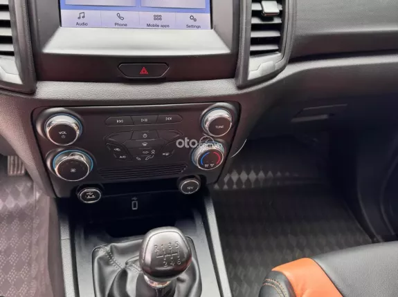 Ford Ranger XLS 2.2 4x2 MT 2021 - Nhập Thái