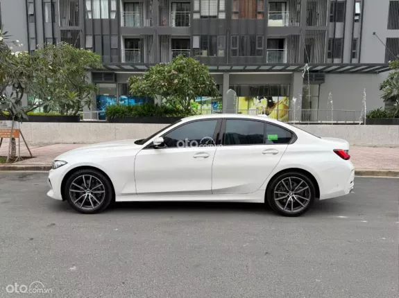 BMW 320i Sport Line 2024 - BMW 320i Sport Line LCI 2024 siêu lướt 3.200km cực đẹp