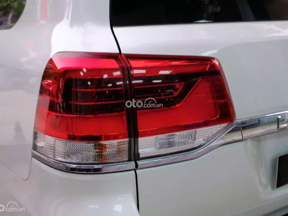 Toyota Land Cruiser VX 4.6 V8 2020 - Sơn zin 100% giá 4390 triệu