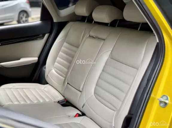 Kia Seltos 1.4 Premium 2022 - Options hiện đại, camera lùi, ghế chỉnh điện