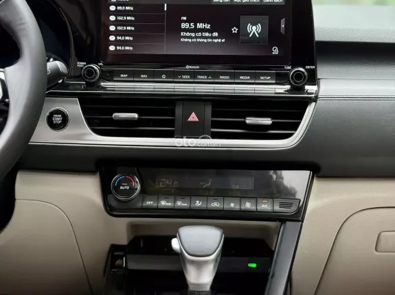 Kia Seltos 1.4 Premium 2022 - Options hiện đại, camera lùi, ghế chỉnh điện