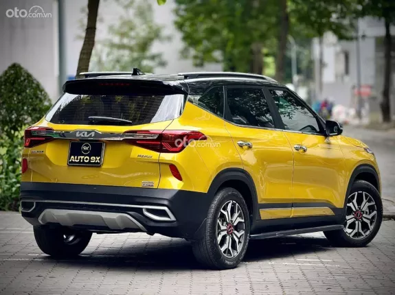Kia Seltos 1.4 Premium 2022 - Options hiện đại, camera lùi, ghế chỉnh điện