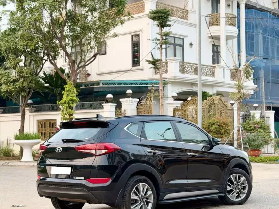 Hyundai Tucson 2.0 Đặc biệt 2018 - Một chủ từ mới chuẩn km đi